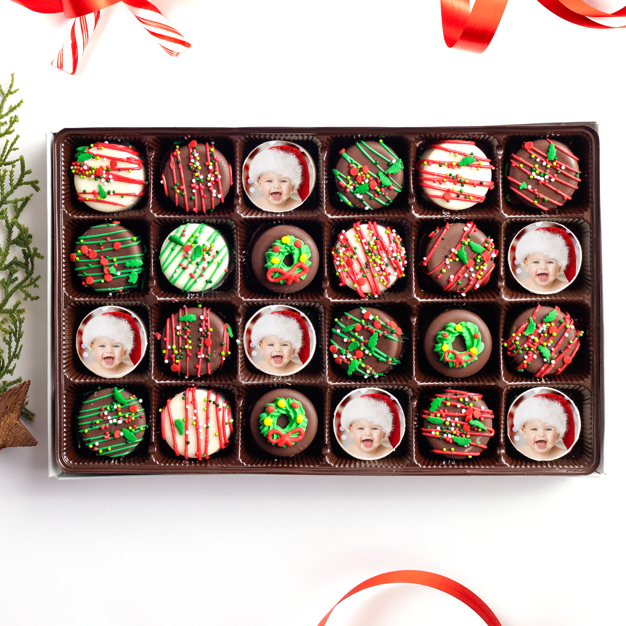 Celebrate The Holidays with this Oreo Christmas Gift Set!